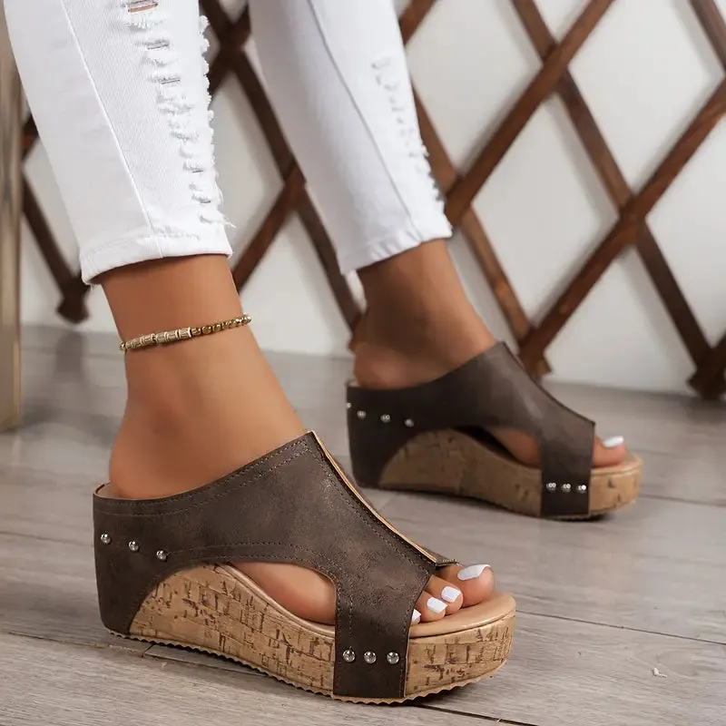 🔥Promotion 50% OFF - Women's Studded Embellished Thick Leather Orthopaedic Sandals