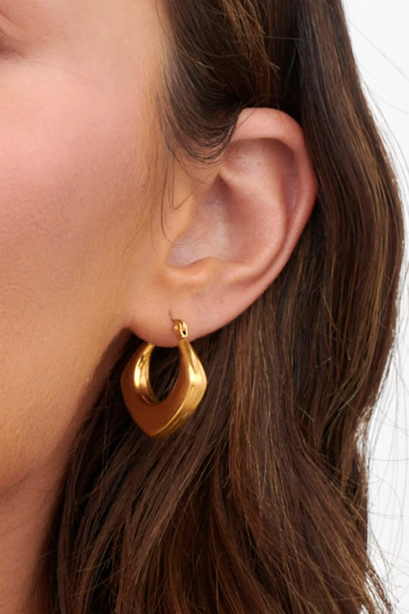 Tilly Geometric Huggie Earrings Gold